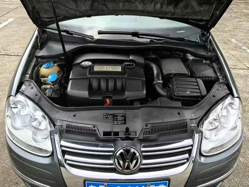 2009 Volkswagen Sagitar 1.6L Manual Comfort Model — миниатюра 6