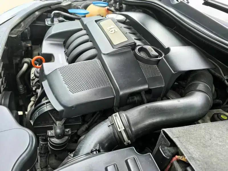 2009 Volkswagen Sagitar 1.6L Manual Comfort Model — миниатюра 10