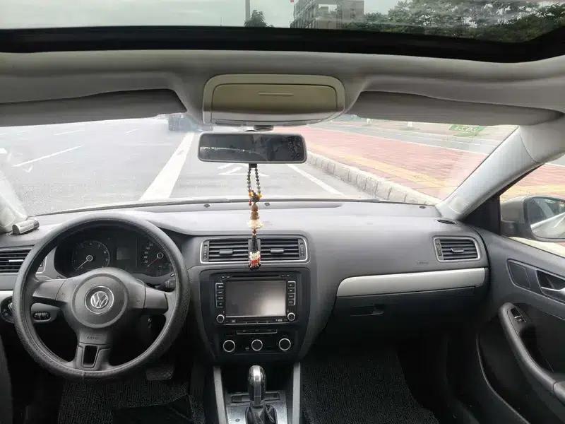 2012 Volkswagen Sagitar 1.6L Automatic Fashion Edition — миниатюра 7