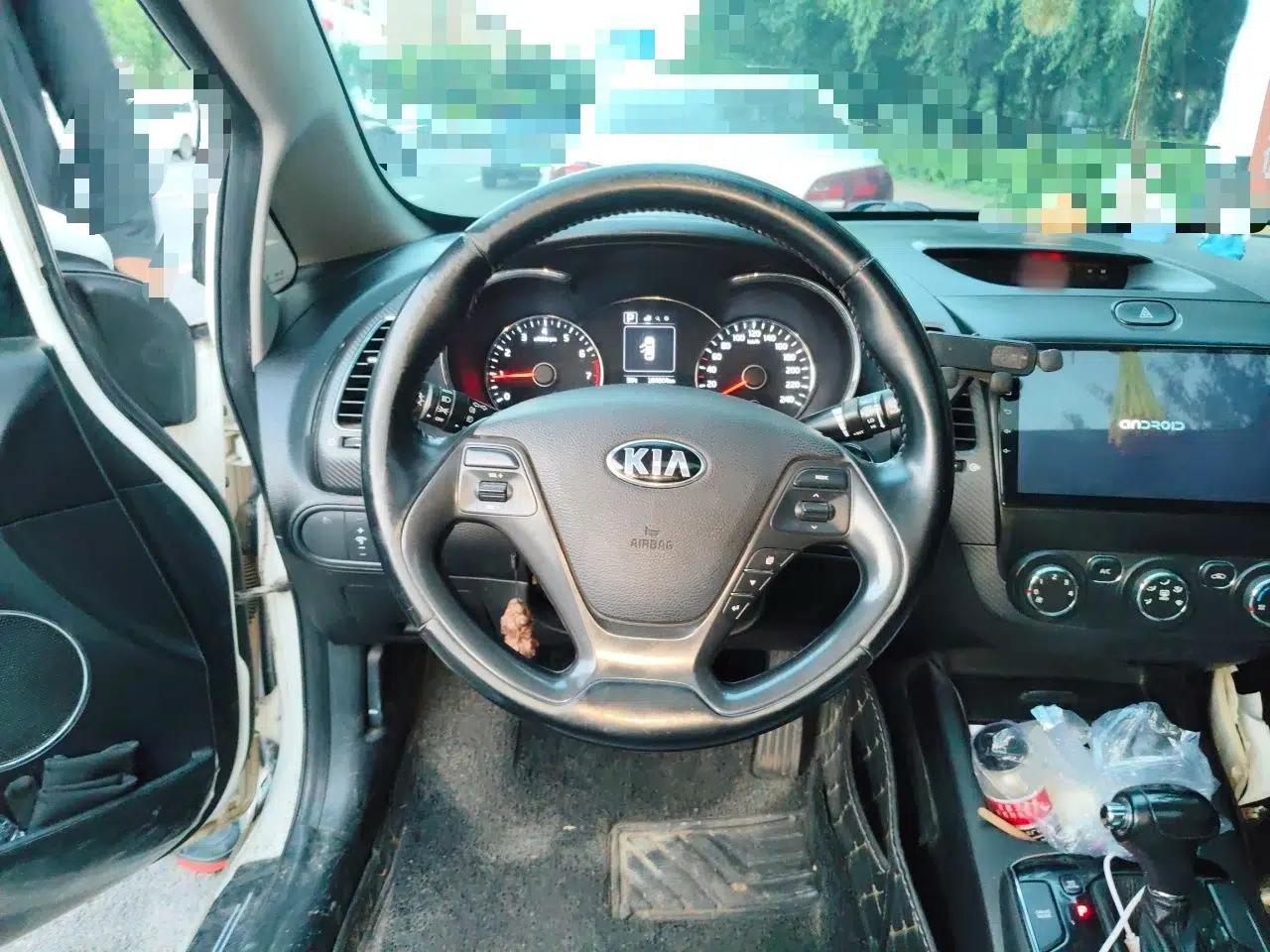 Kia K3 2016 1.6L Automatic GLS — миниатюра 10