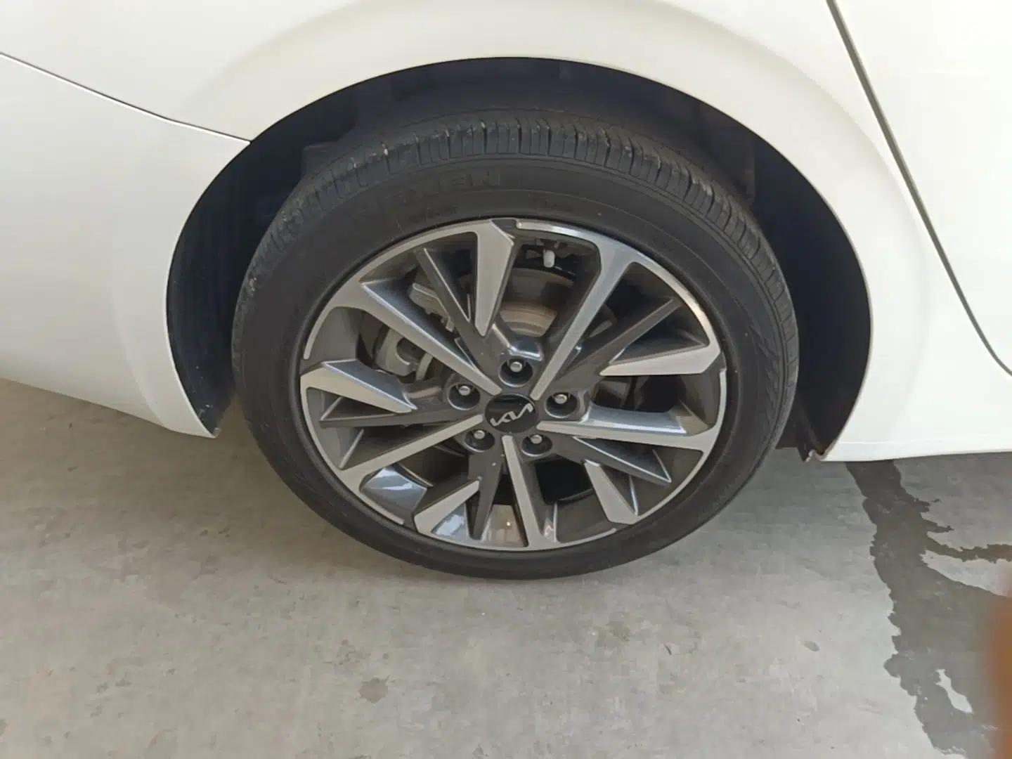 Kia K3 2021 Revised 1.5L CVT Youth Edition — миниатюра 11