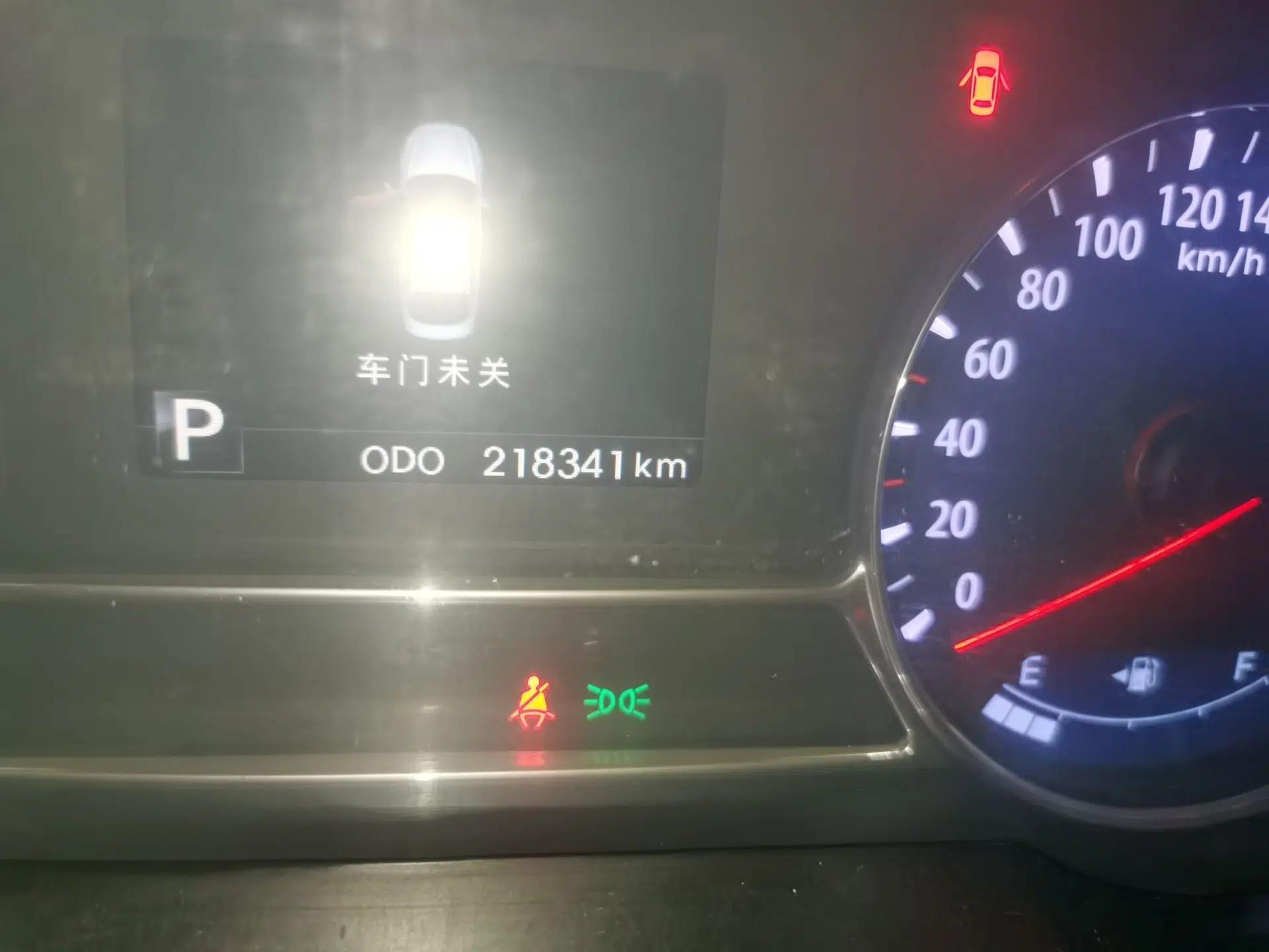 Kia K5 2012 2.0L Automatic DLX — миниатюра 12