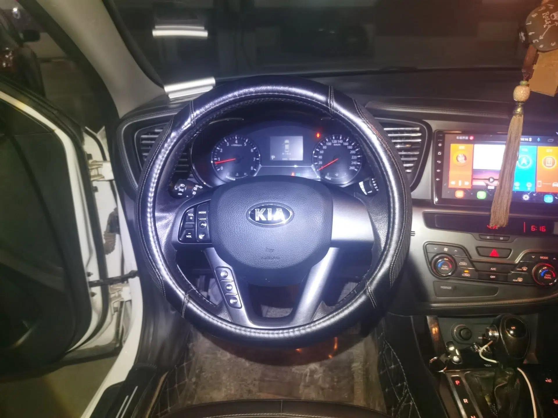 Kia K5 2012 2.0L Automatic DLX — миниатюра 10