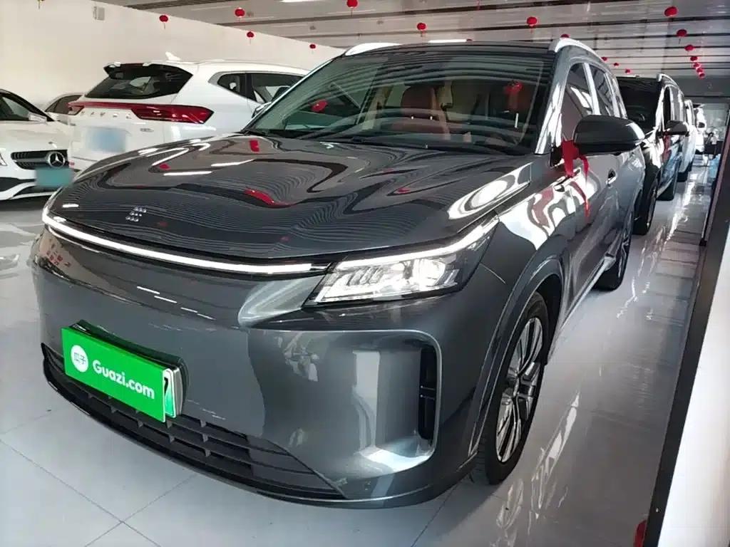 Blue Electric E5 PLUS 2026 Model, 165km Long Range First Enjoy Edition Ultra 7-Seater — миниатюра 1