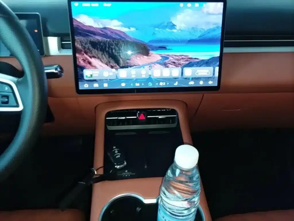 Blue Electric E5 PLUS 2026 Model, 165km Long Range First Enjoy Edition Ultra 7-Seater — миниатюра 13