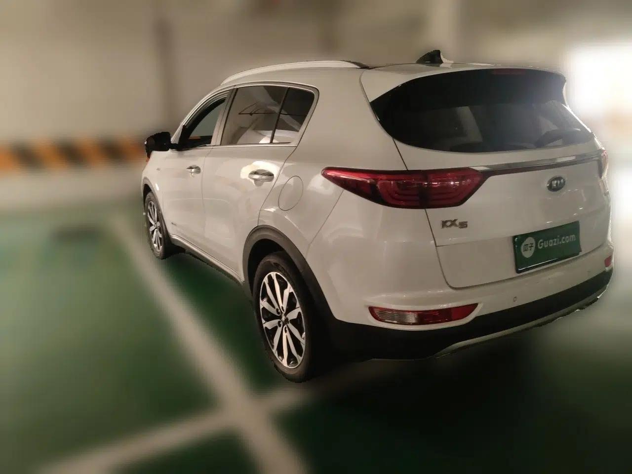 Kia KX5 2016 1.6T Automatic All-Wheel Drive Premium — миниатюра 4