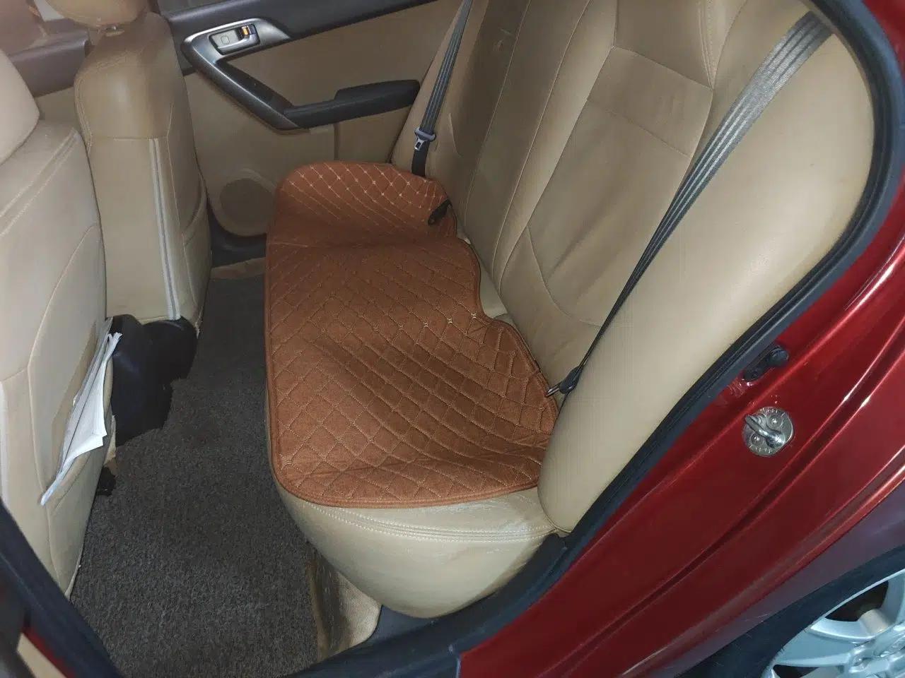Kia Forte 2011 1.6L AT Premium — миниатюра 17