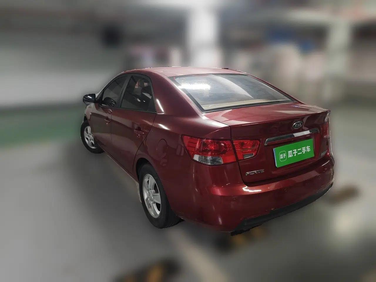 Kia Forte 2011 1.6L AT Premium — миниатюра 4