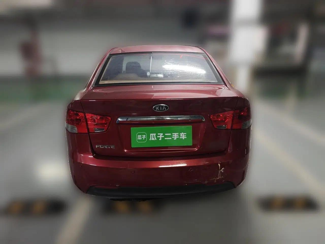 Kia Forte 2011 1.6L AT Premium — миниатюра 5