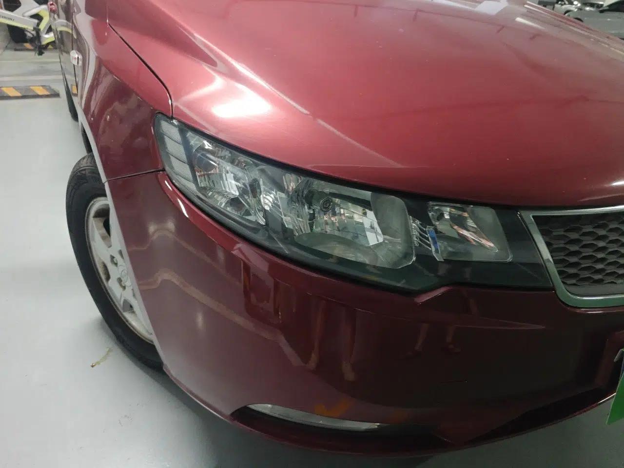 Kia Forte 2011 1.6L AT Premium — миниатюра 7