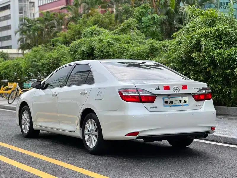Camry 2016 2.0E 10th Anniversary Elite Edition — миниатюра 4