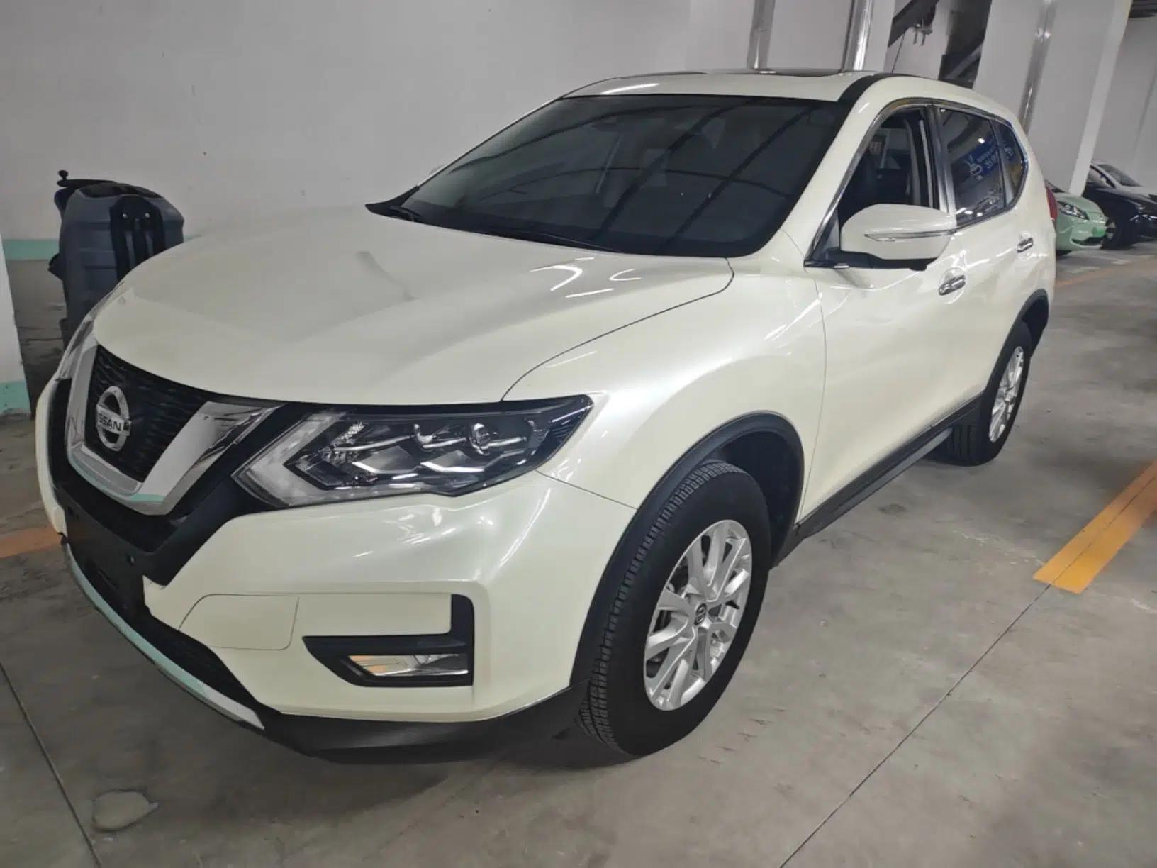 Nissan X-Trail 2022 Revised Version 2.0L Two-Wheel Drive Smart Connect Premium Edition — миниатюра 1