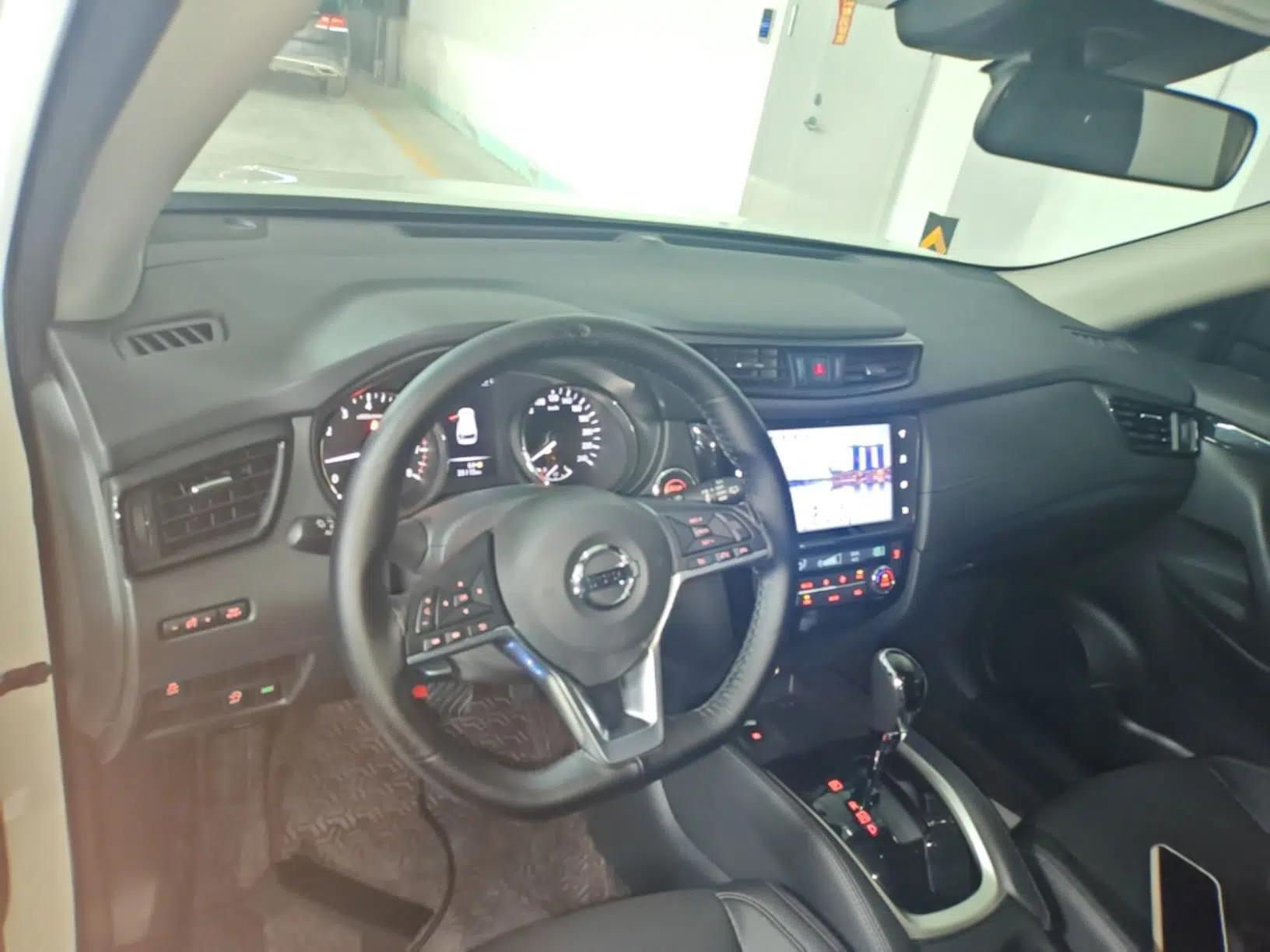 Nissan X-Trail 2022 Revised Version 2.0L Two-Wheel Drive Smart Connect Premium Edition — миниатюра 12