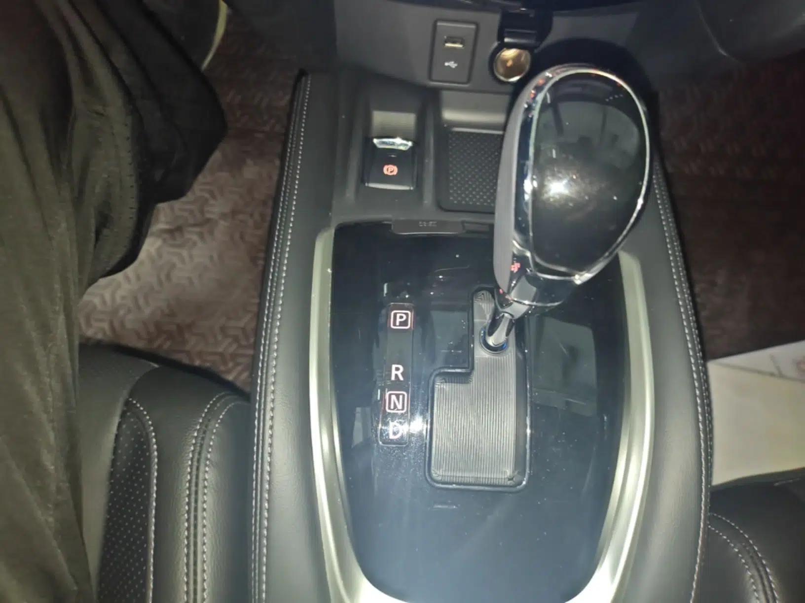 Nissan X-Trail 2022 Revised Version 2.0L Two-Wheel Drive Smart Connect Premium Edition — миниатюра 16
