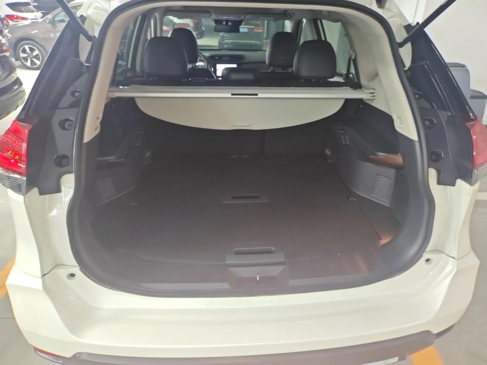 Nissan X-Trail 2022 Revised Version 2.0L Two-Wheel Drive Smart Connect Premium Edition — миниатюра 22