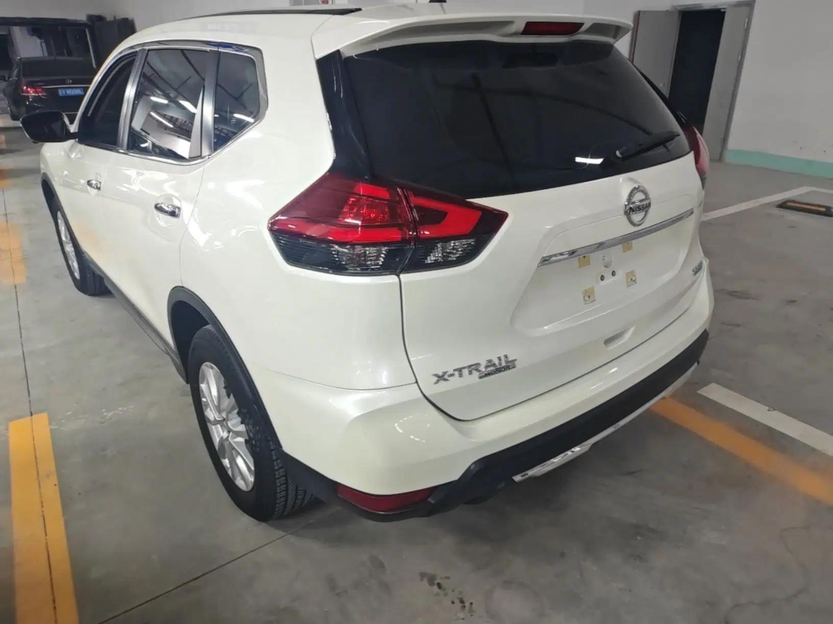 Nissan X-Trail 2022 Revised Version 2.0L Two-Wheel Drive Smart Connect Premium Edition — миниатюра 4