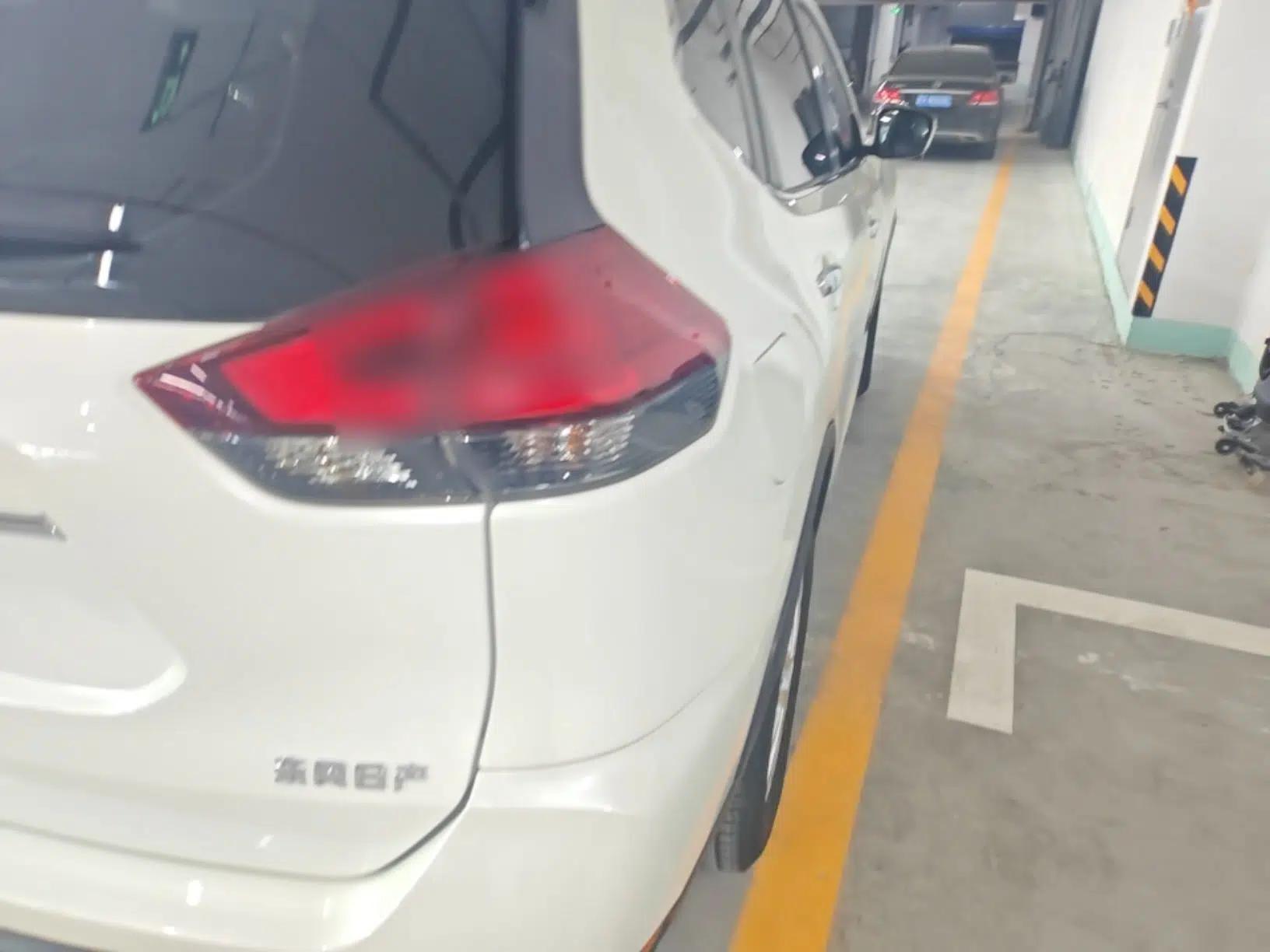 Nissan X-Trail 2022 Revised Version 2.0L Two-Wheel Drive Smart Connect Premium Edition — миниатюра 9