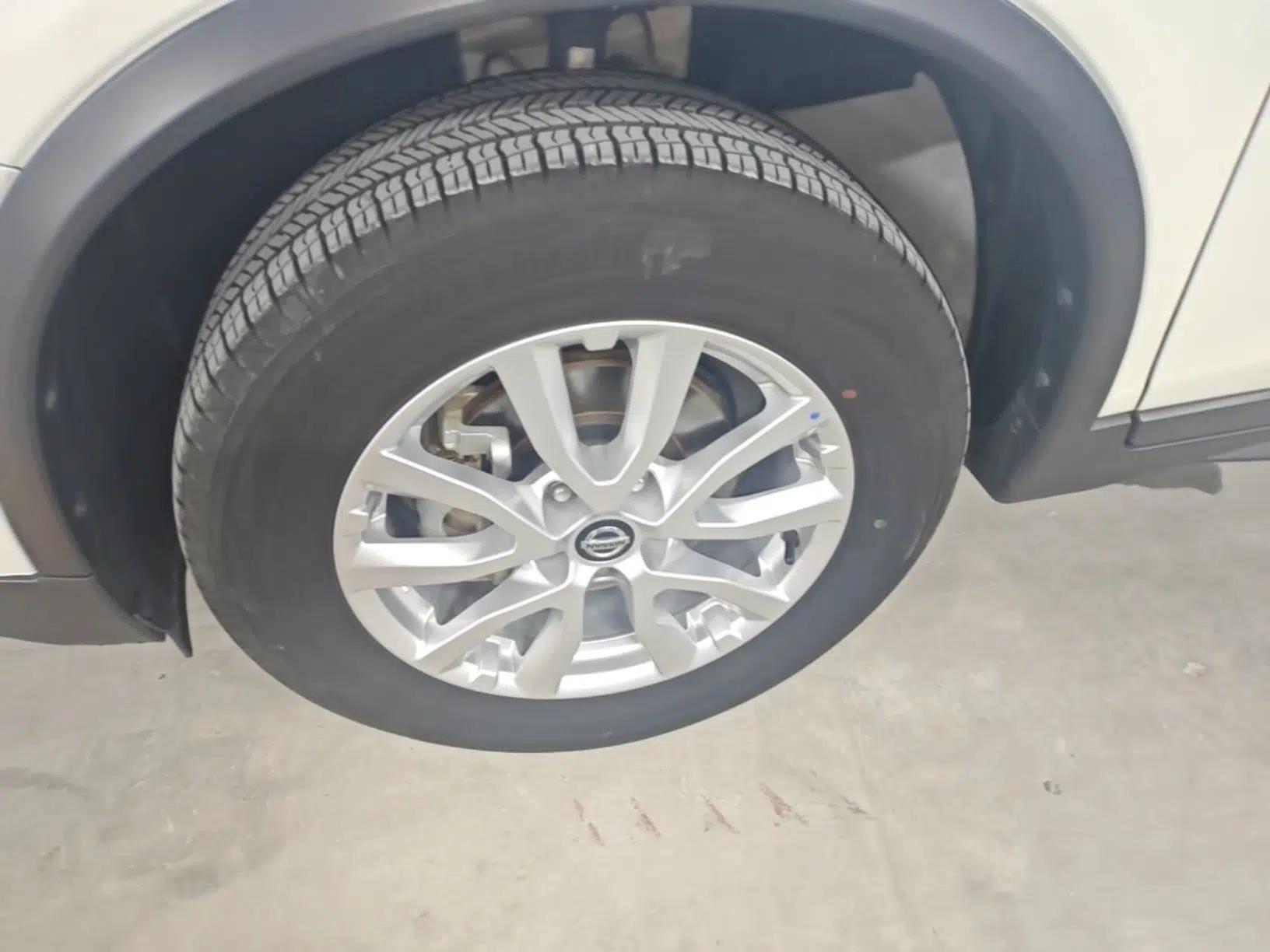 Nissan X-Trail 2022 Revised Version 2.0L Two-Wheel Drive Smart Connect Premium Edition — миниатюра 10