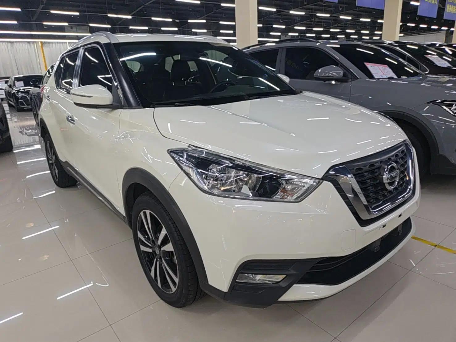 Nissan Kicks 2019 1.5L CVT Smart Connect Luxury Edition — миниатюра 3