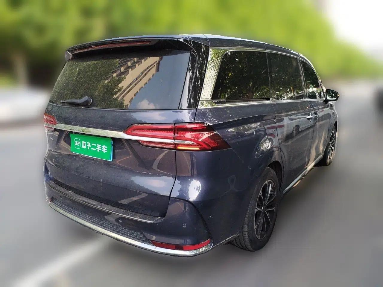 Roewe iMAX8 2021 400TGI Supreme Series Prestige Edition — миниатюра 6