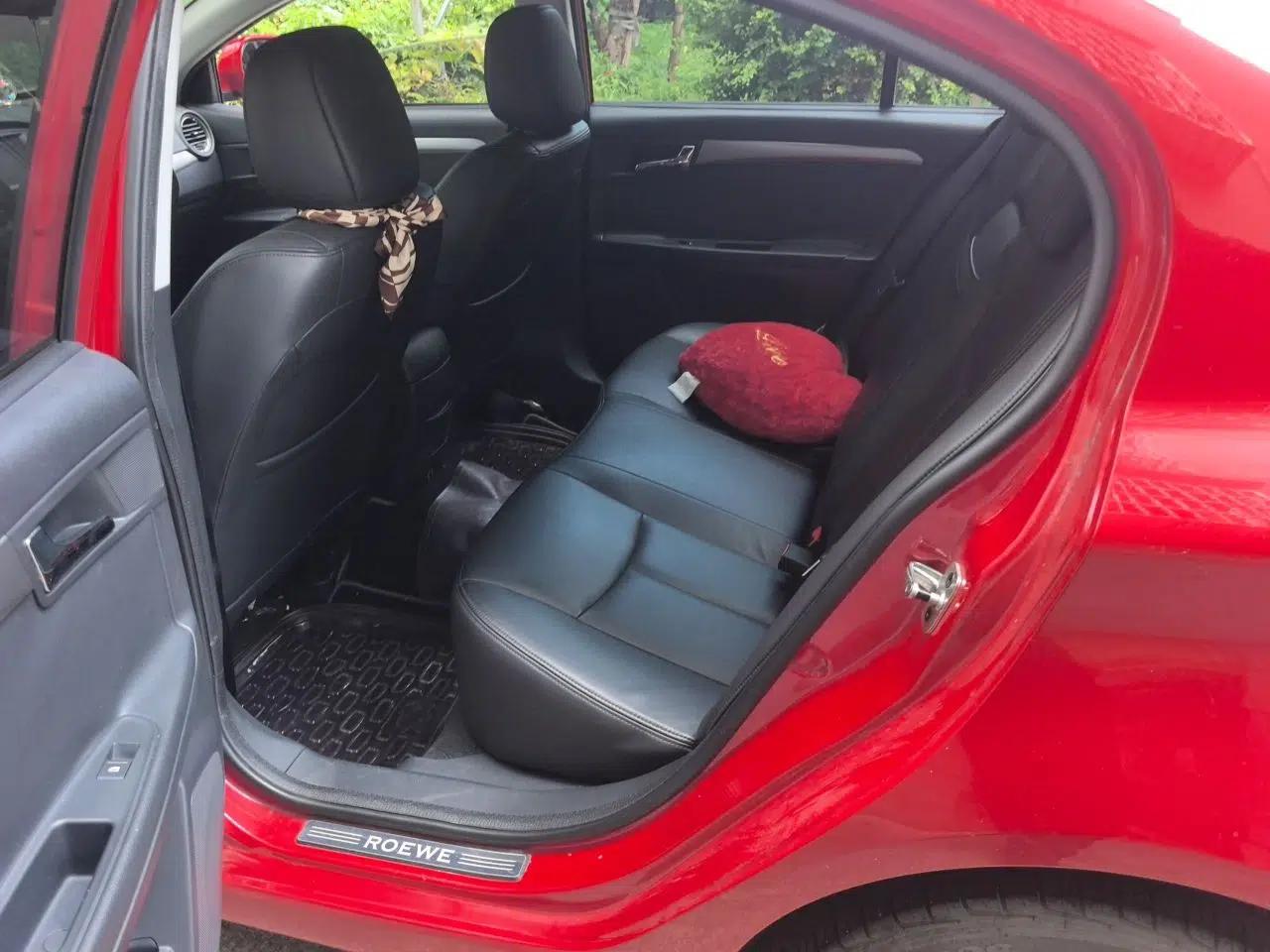Roewe 350 2012 1.5L Automatic Smart Value Edition — миниатюра 17