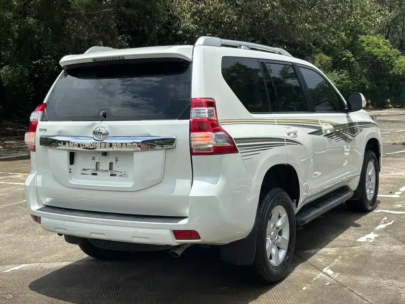 2016 Prado 2.7L Automatic Standard Edition — миниатюра 5