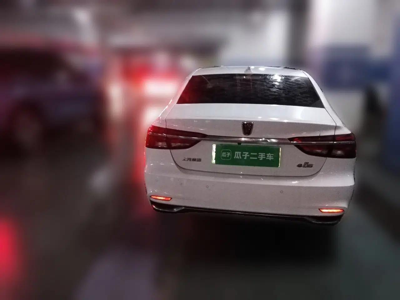 Roewe i6 New Energy 2017 45T Hybrid Connect & Smart Enjoyment Edition — миниатюра 5