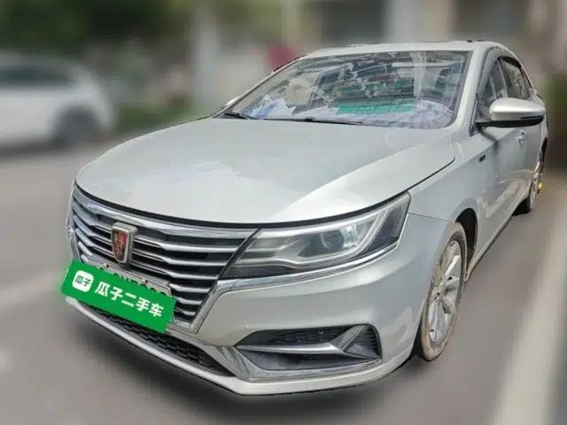 Roewe i6 New Energy 2017 45T Hybrid Connect & Smart Enjoyment Edition