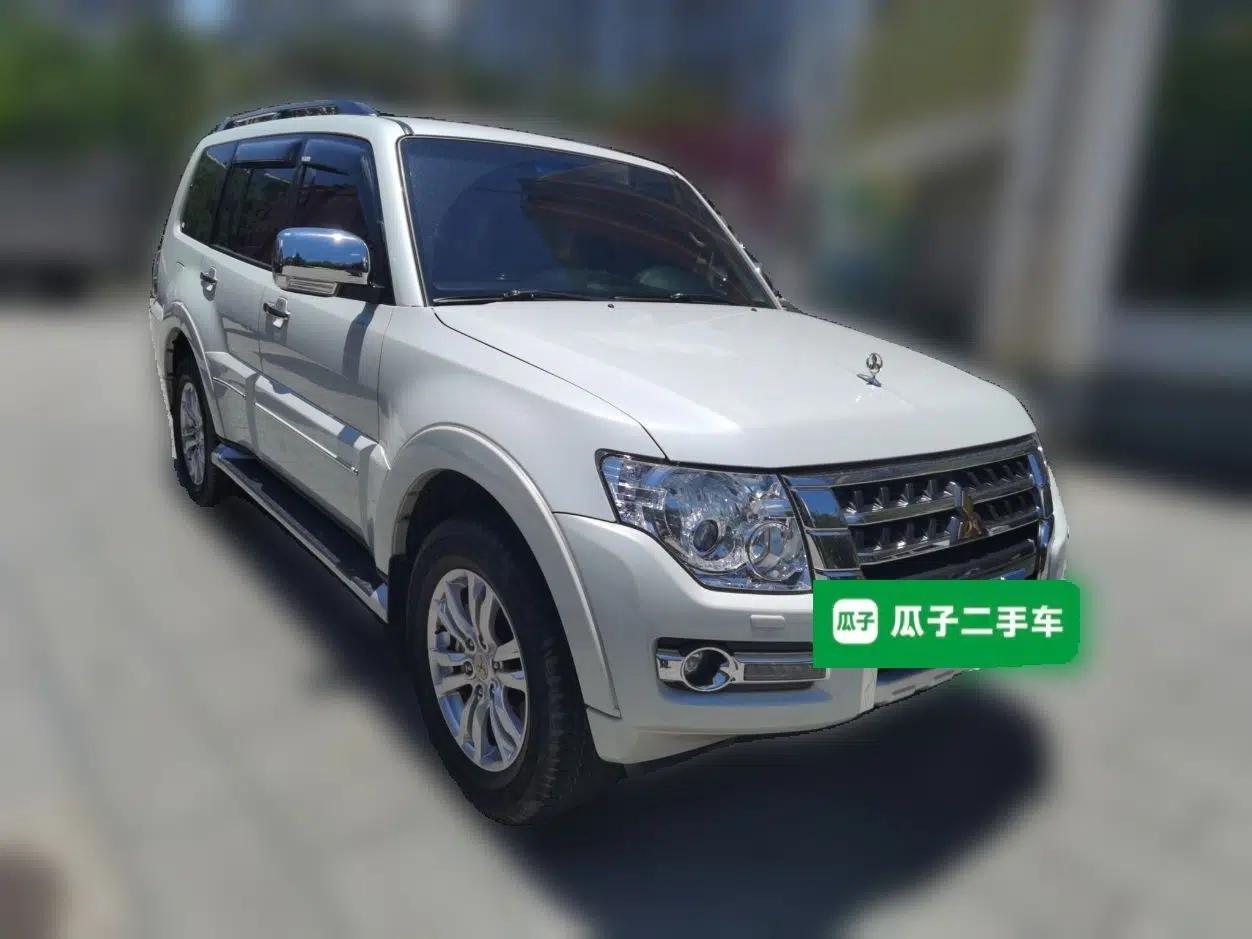 Mitsubishi Pajero 2018 V97, 3.8L automatic, gasoline — миниатюра 3