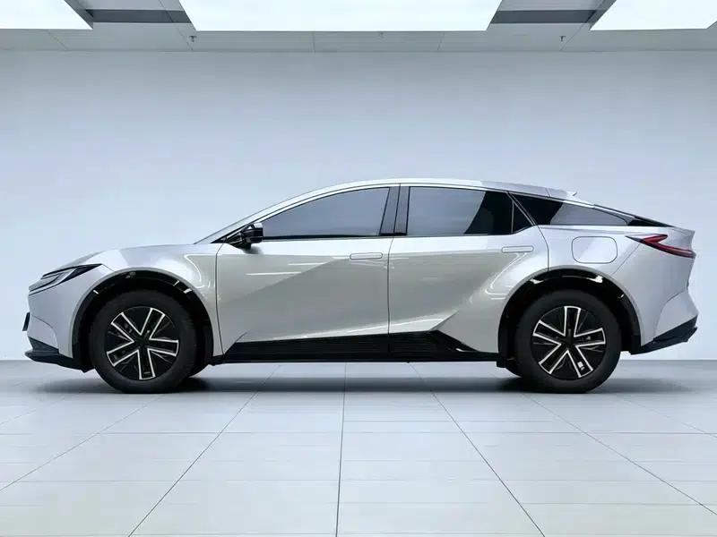 Toyota BZ5 2025 550 JOY — миниатюра 4