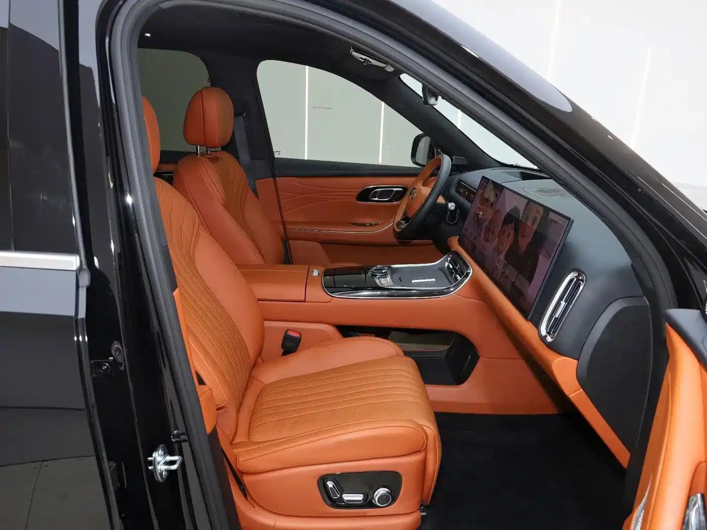 Galaxy M9 2025 210km/h AWD Navigator Edition — миниатюра 13