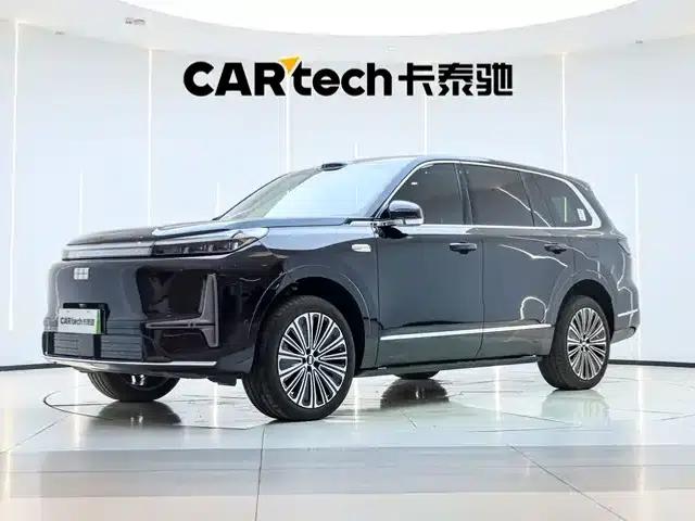 Galaxy M9 2025 210km/h AWD Navigator Edition