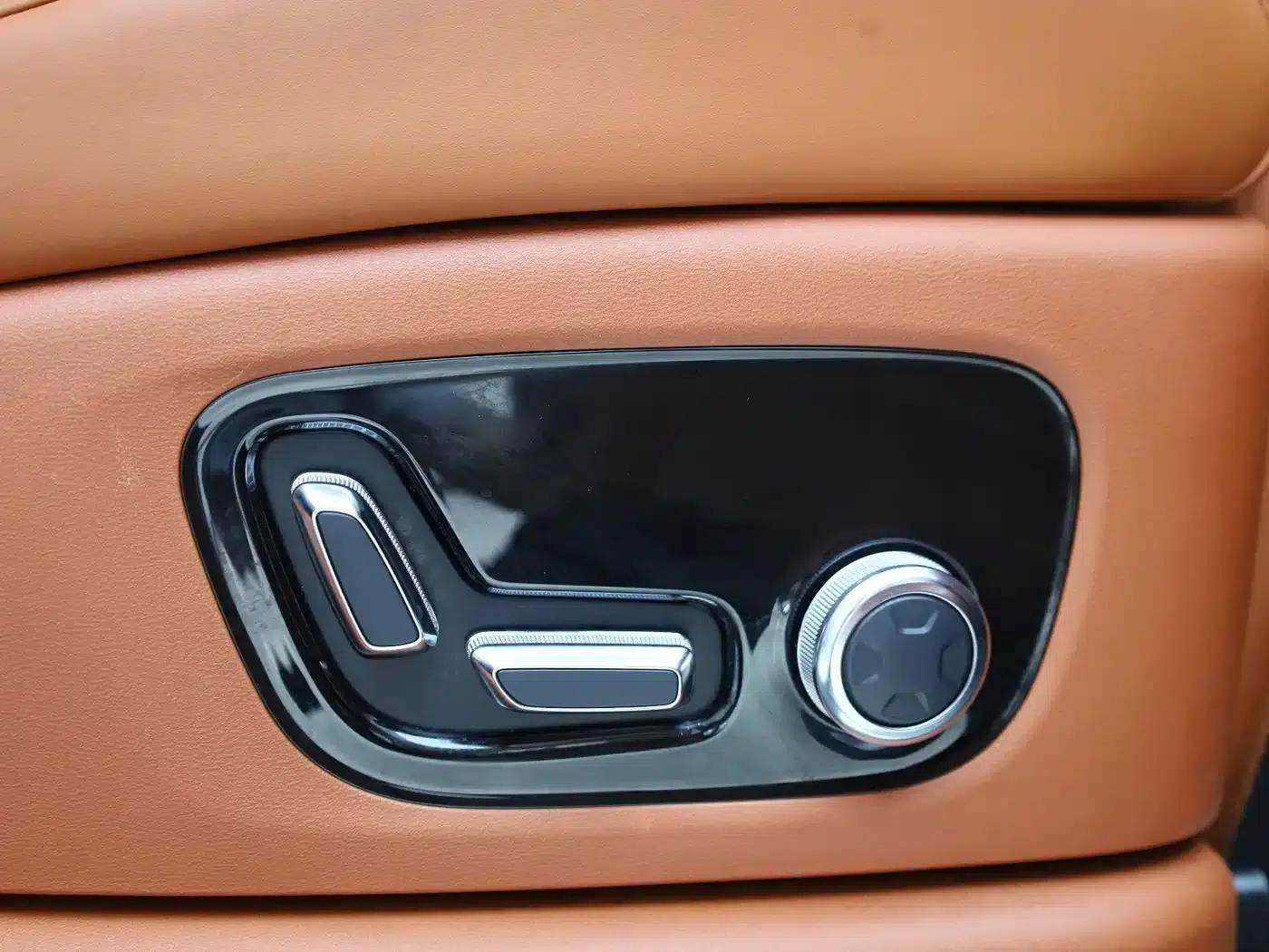 Galaxy M9 2025 210km/h AWD Navigator Edition — миниатюра 12
