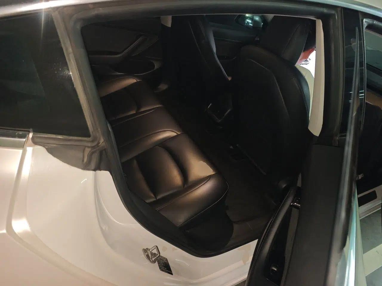 Tesla Model 3 2019 Standard Range Rear-Drive Upgraded Version — миниатюра 17