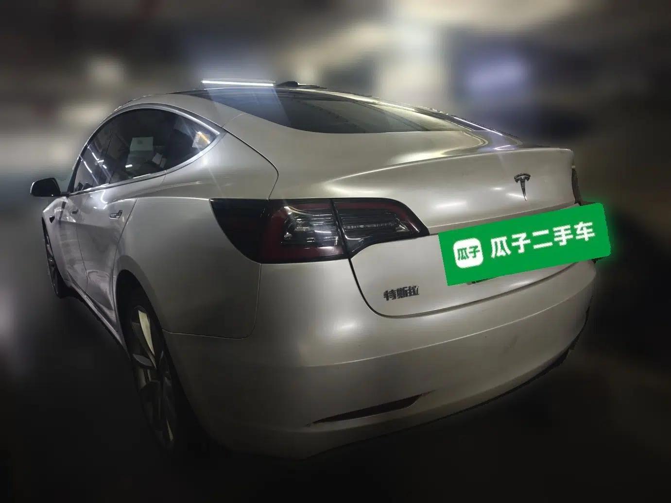 Tesla Model 3 2019 Standard Range Rear-Drive Upgraded Version — миниатюра 4