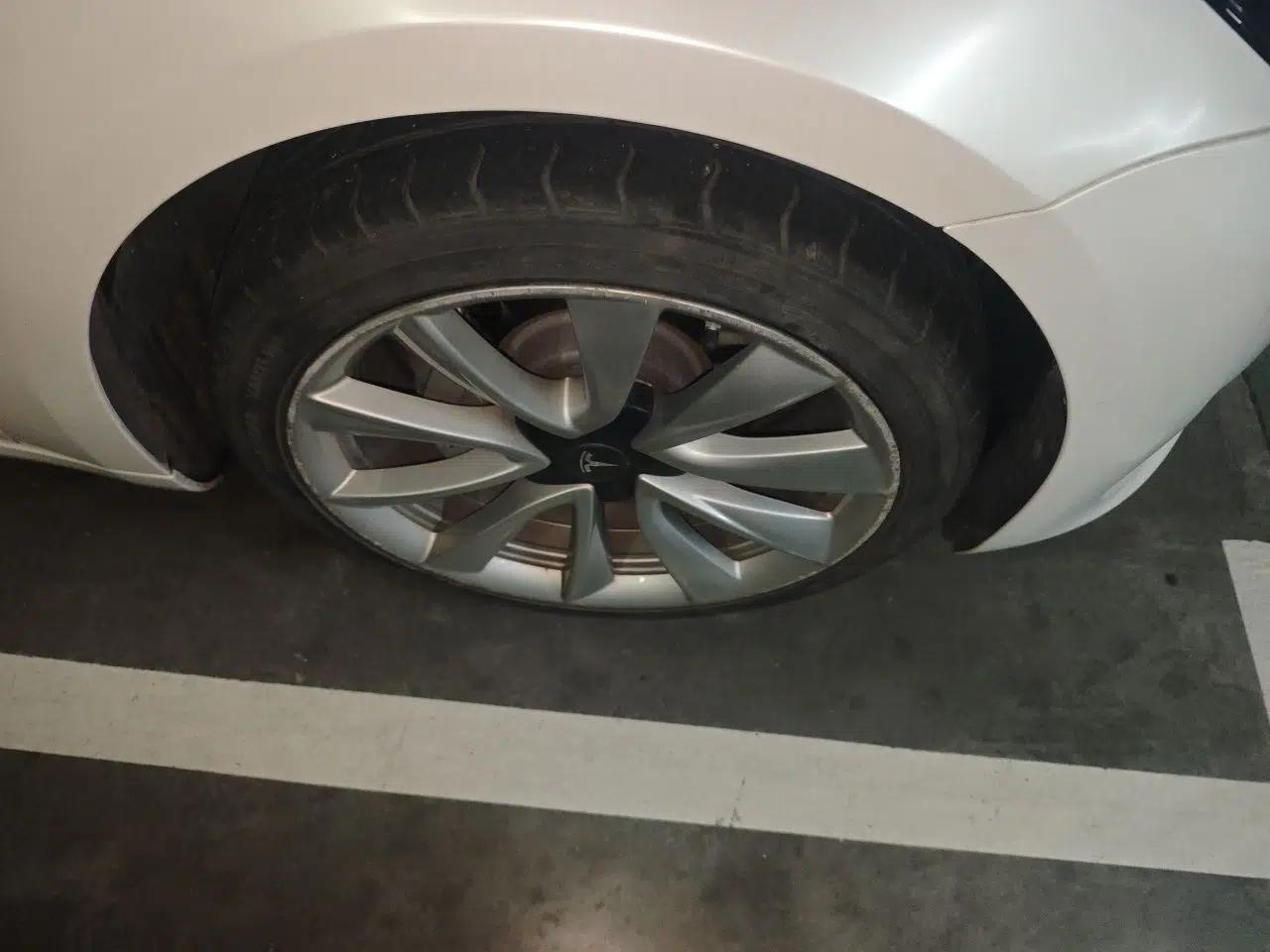 Tesla Model 3 2019 Standard Range Rear-Drive Upgraded Version — миниатюра 8