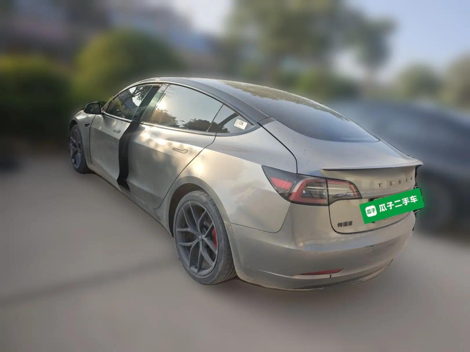 Tesla Model 3 2022 Performance High-Performance All-Wheel-Drive Version — миниатюра 4