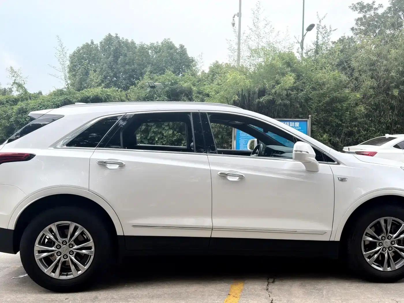 Cadillac XT5 2022 2.0T 2WD Luxury — миниатюра 14