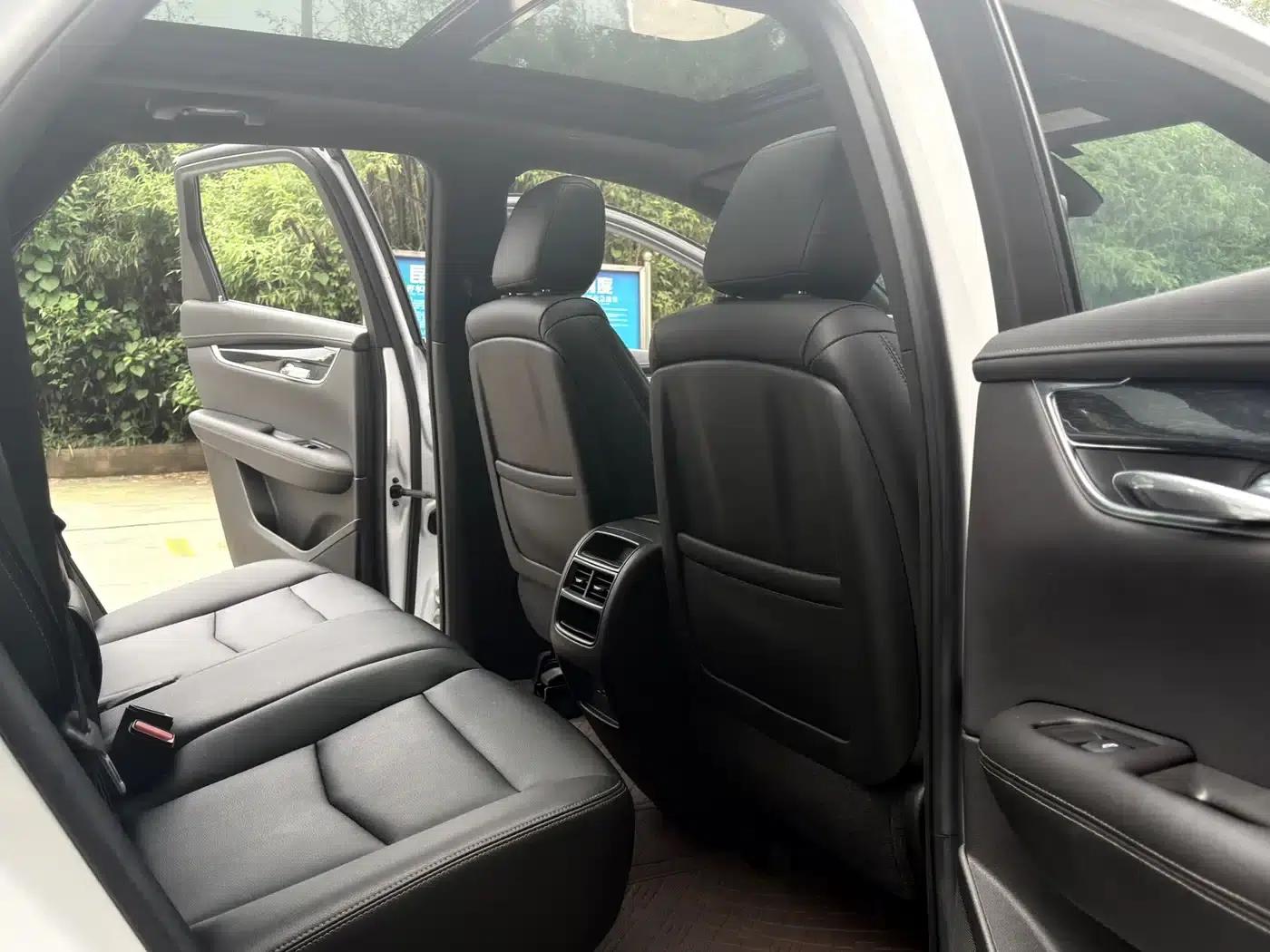 Cadillac XT5 2022 2.0T 2WD Luxury — миниатюра 15