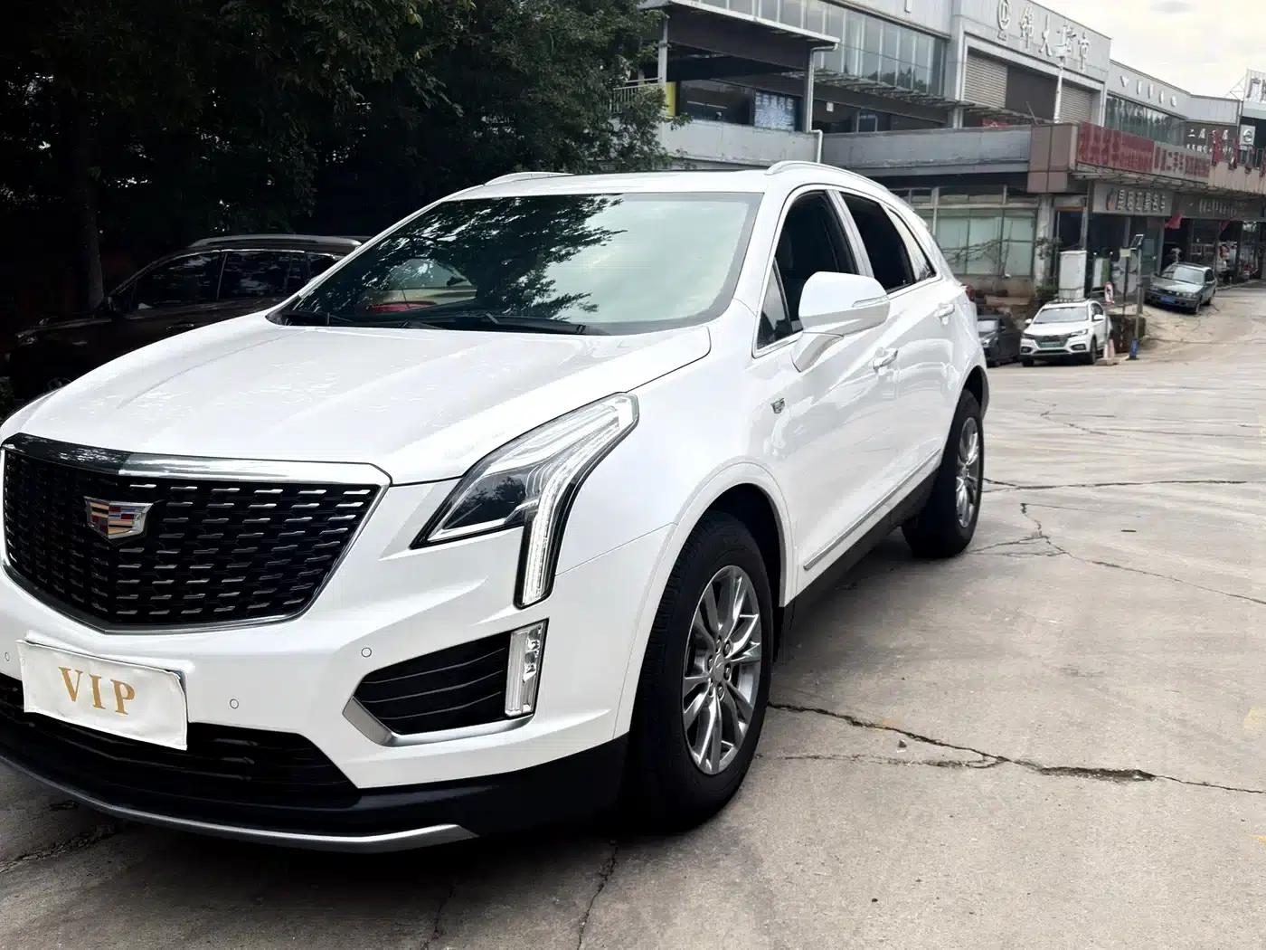Cadillac XT5 2022 2.0T 2WD Luxury — миниатюра 3