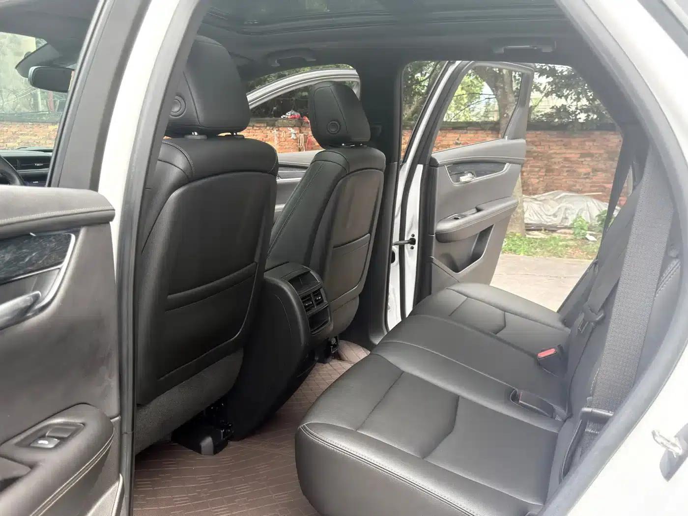 Cadillac XT5 2022 2.0T 2WD Luxury — миниатюра 8