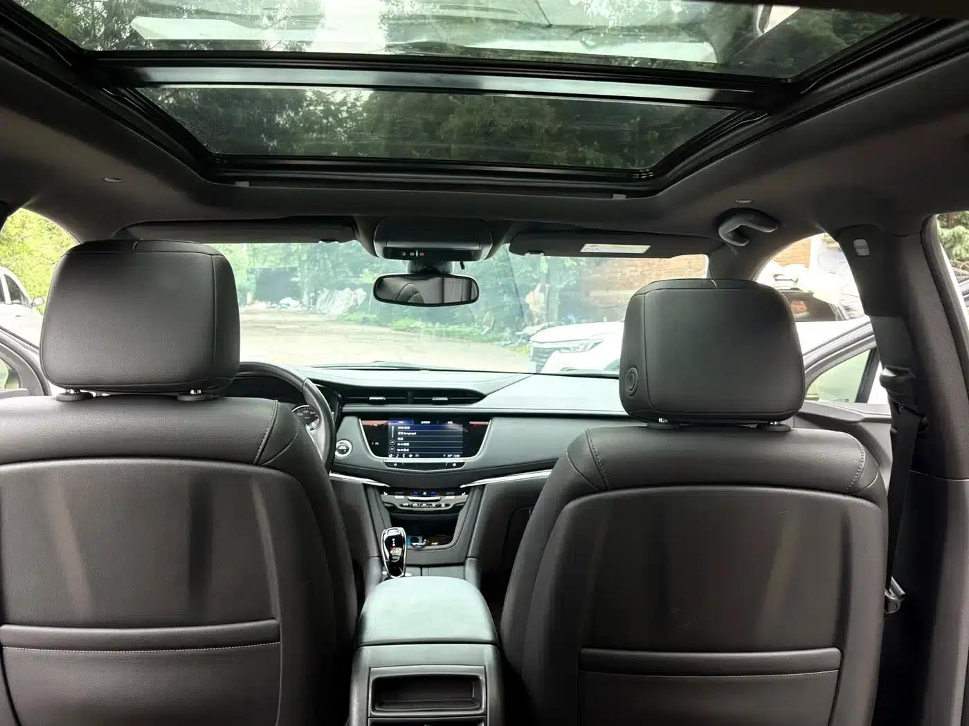 Cadillac XT5 2022 2.0T 2WD Luxury — миниатюра 9