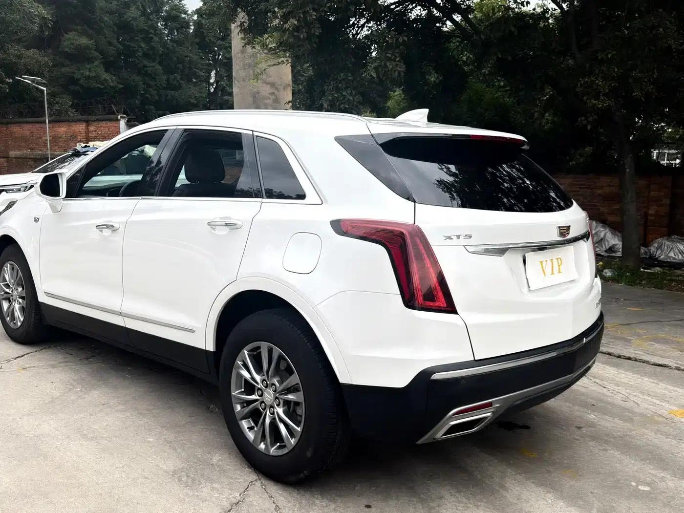 Cadillac XT5 2022 2.0T 2WD Luxury — миниатюра 10