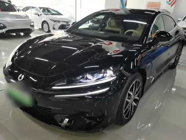 Denza Z9 2024 1100 km Four-Wheel Drive Max Version