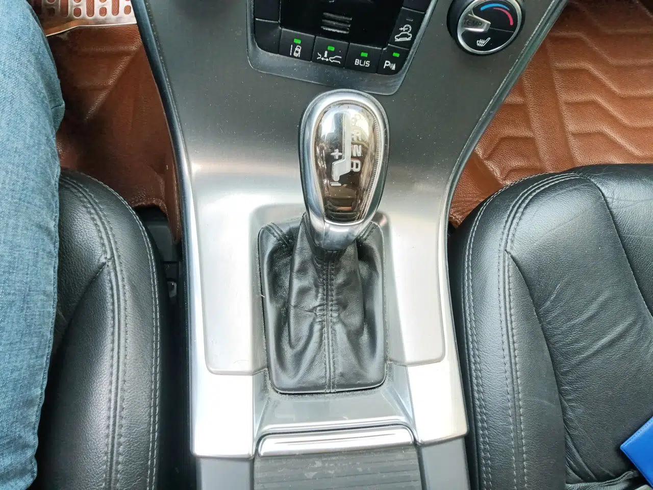 Volvo XC60 2013 T6 AWD Comfort Edition — миниатюра 14