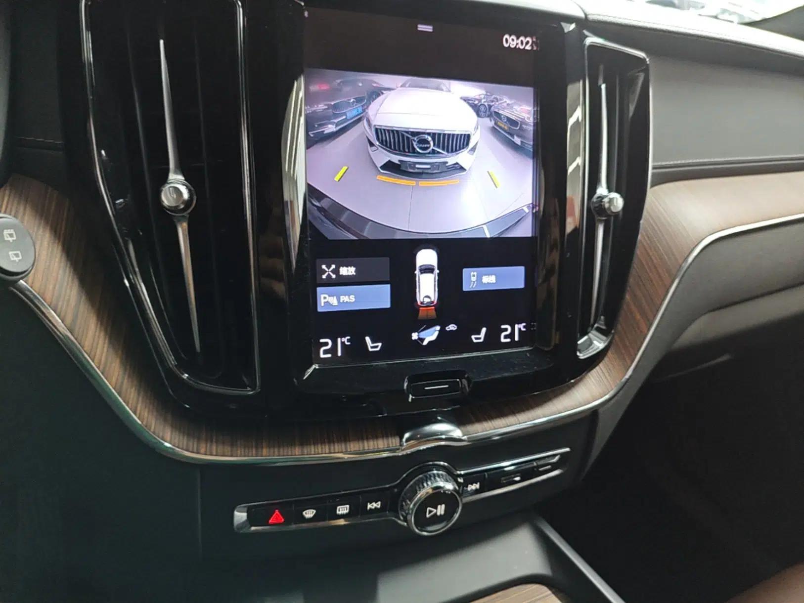 Volvo XC60 2021 T5 4x4 Smart Luxury Edition — миниатюра 15