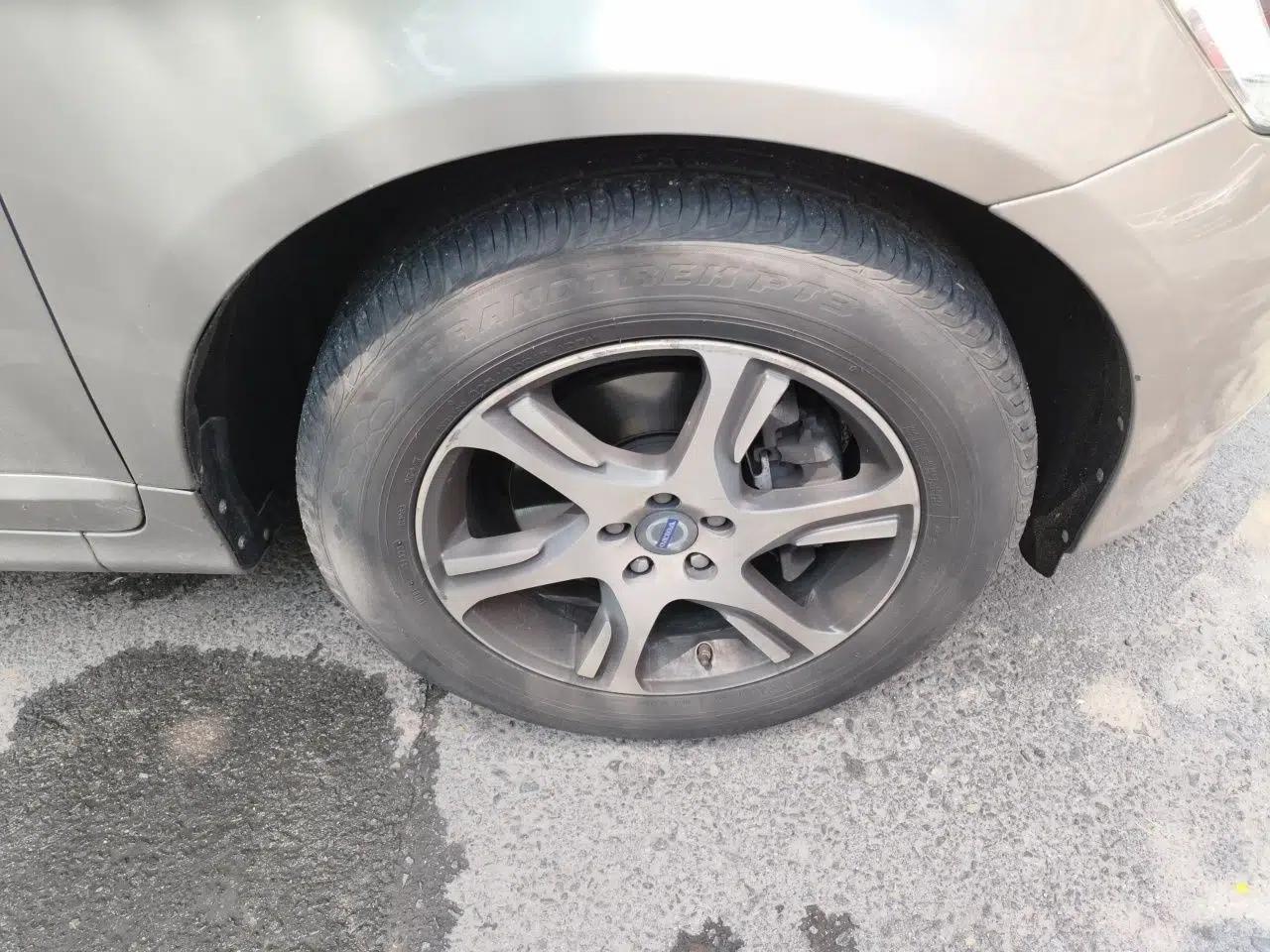 Volvo XC60 2014 T5 Zhiyi Edition — миниатюра 8