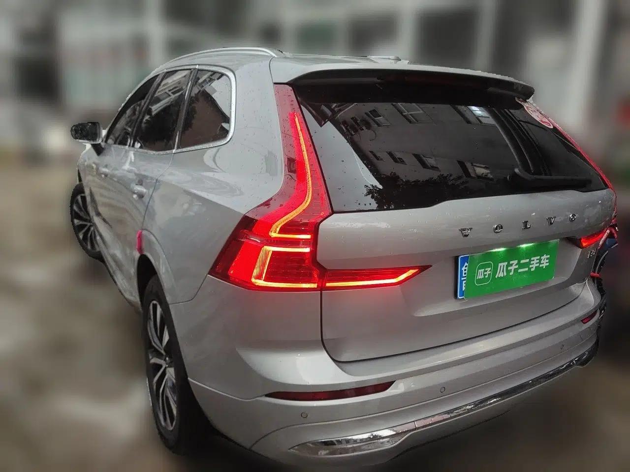 Volvo XC60 2023 B5 4x4 Smart Luxury Edition — миниатюра 4