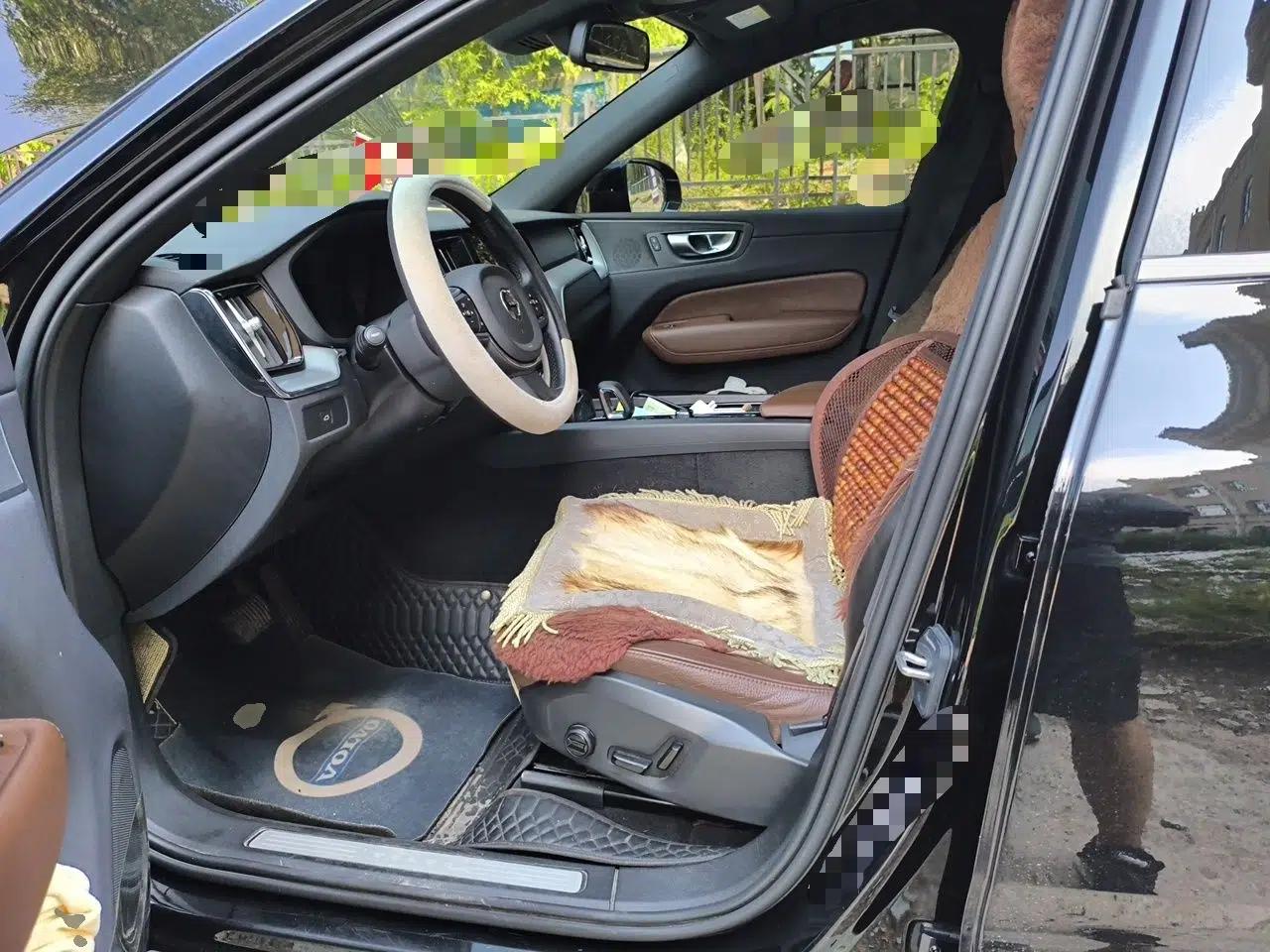 Volvo XC60 2023 B5 4x4 Smart Luxury Edition — миниатюра 15