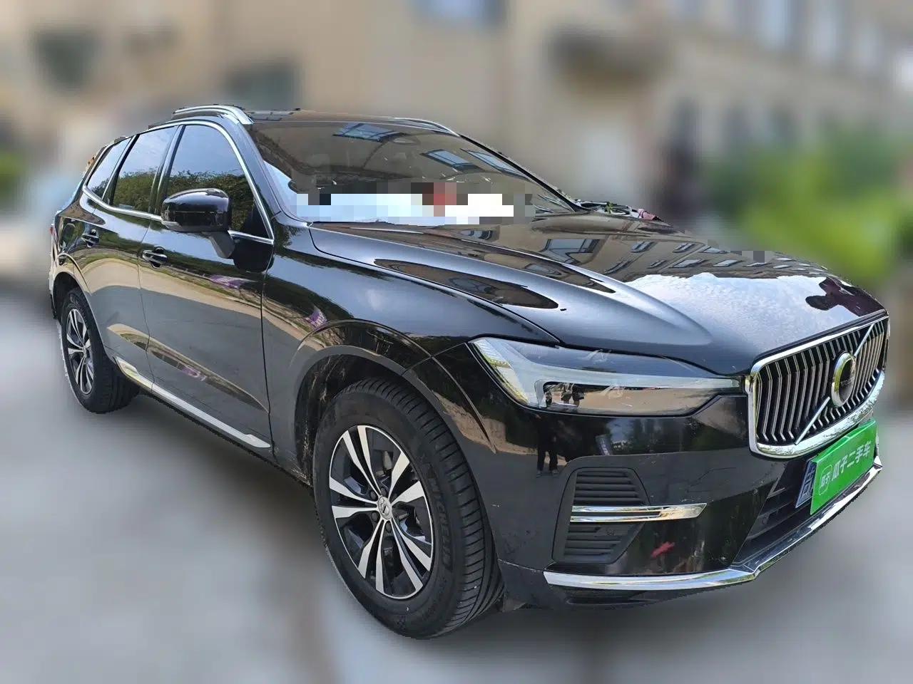 Volvo XC60 2023 B5 4x4 Smart Luxury Edition — миниатюра 3